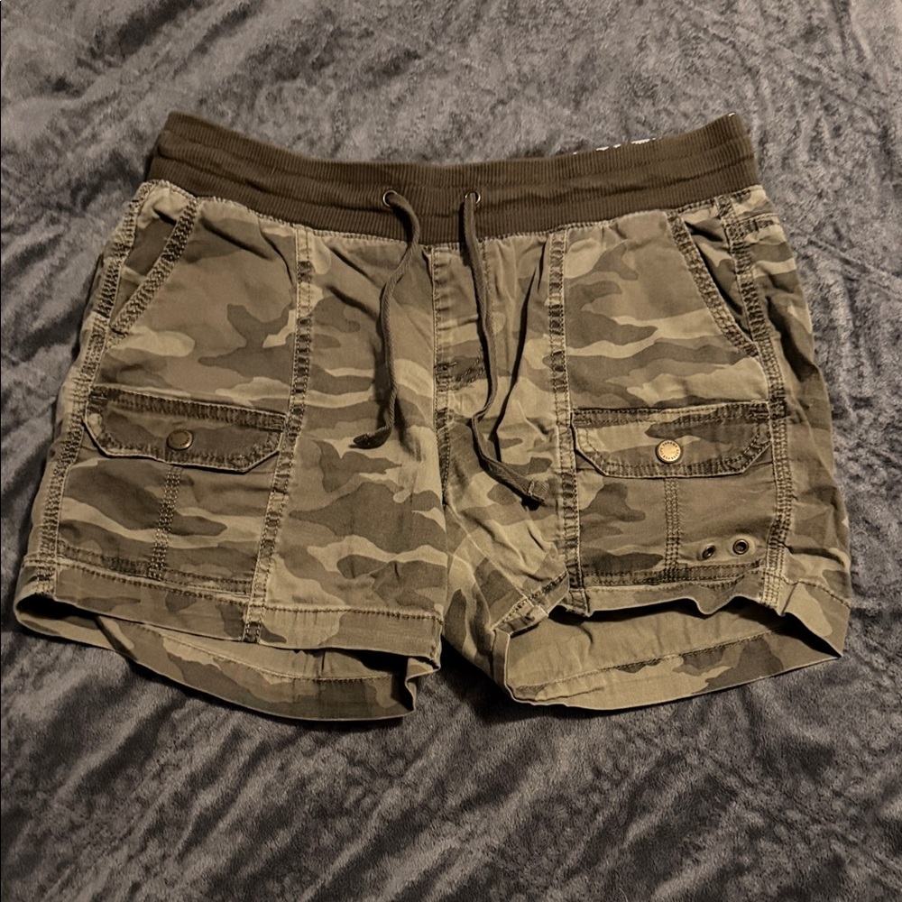 Casual Camouflage Cargo Shorts for Women